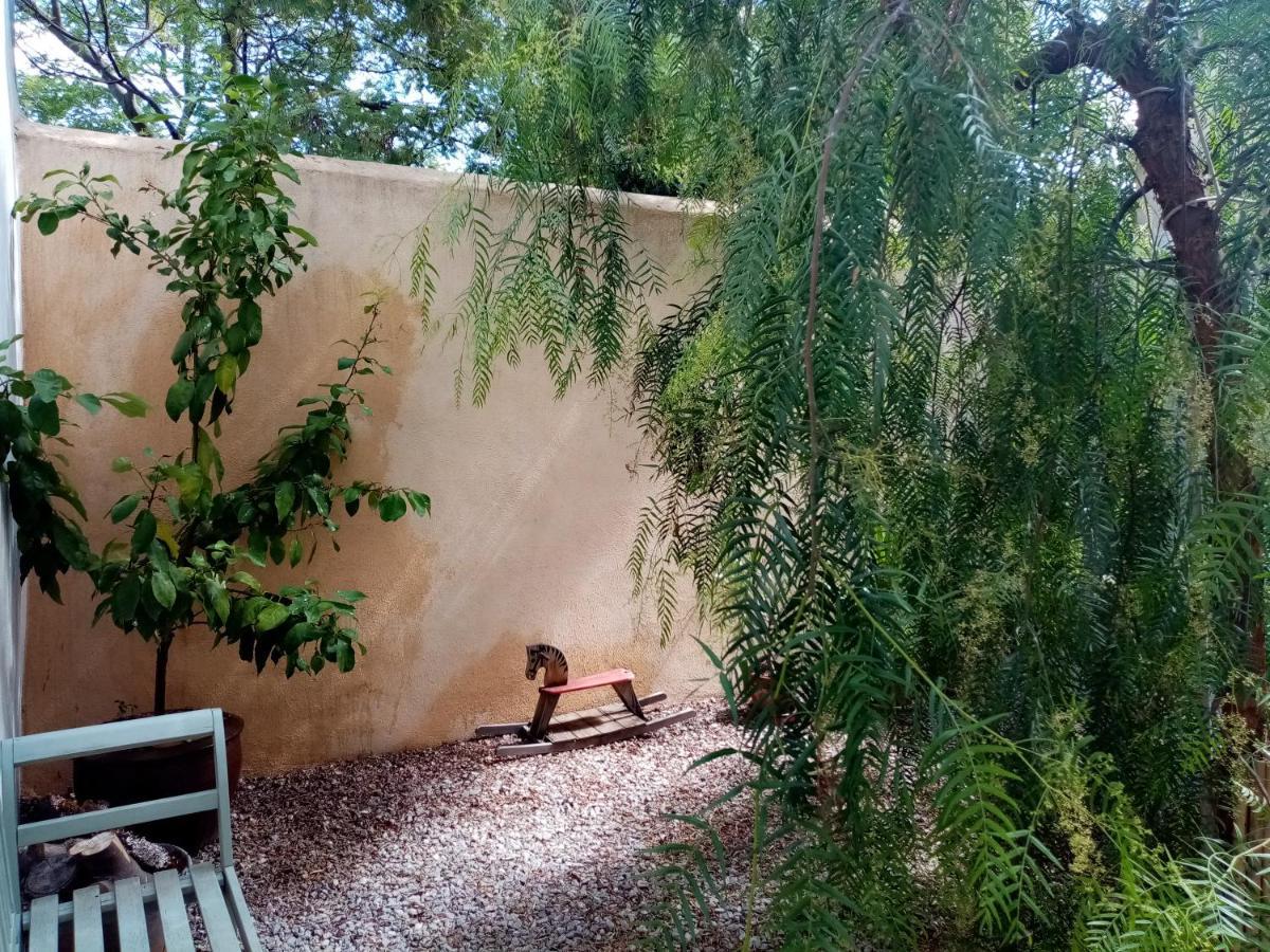 L'Itinerante Hotel Le Somail Bagian luar foto