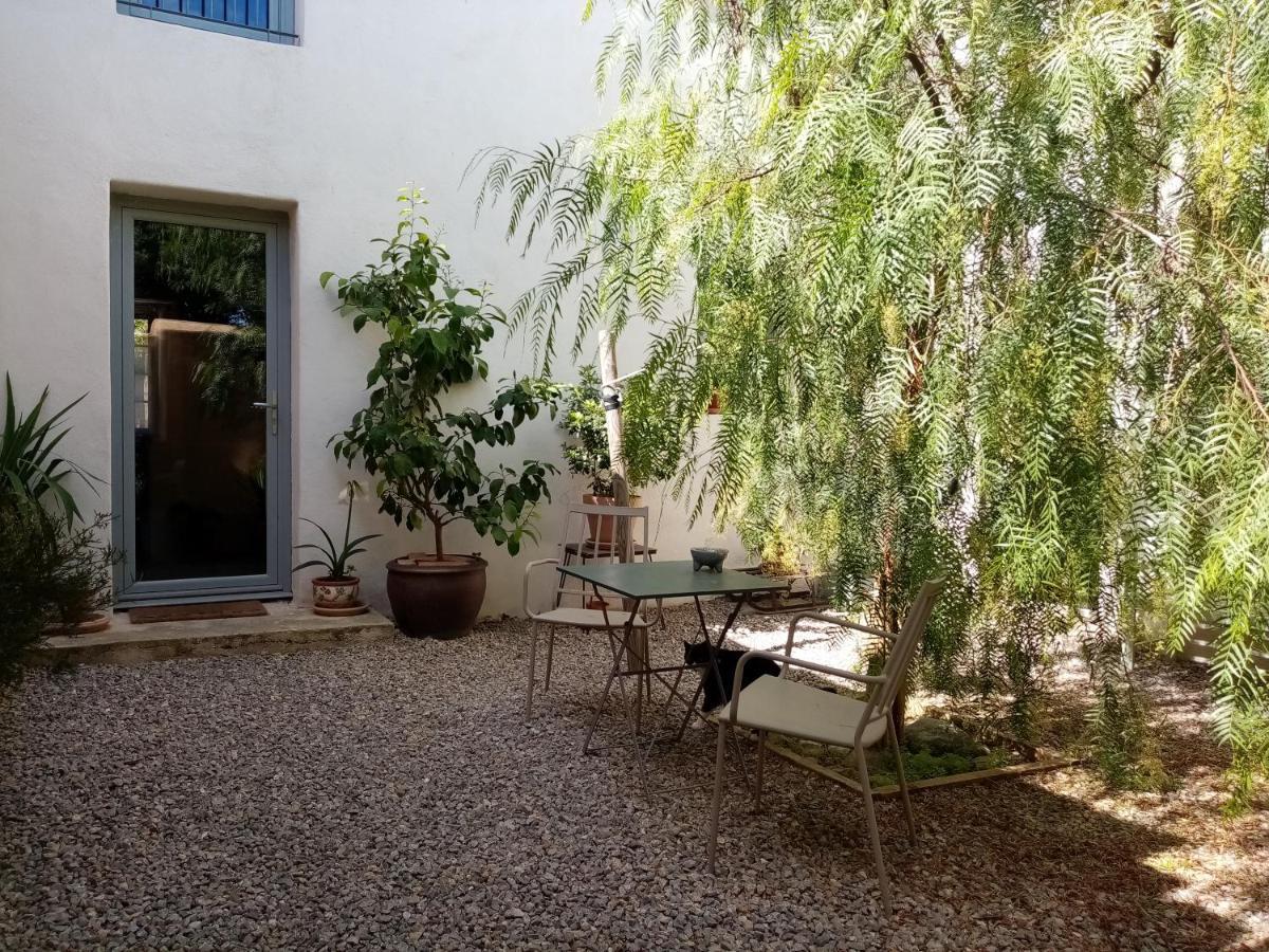 L'Itinerante Hotel Le Somail Bagian luar foto